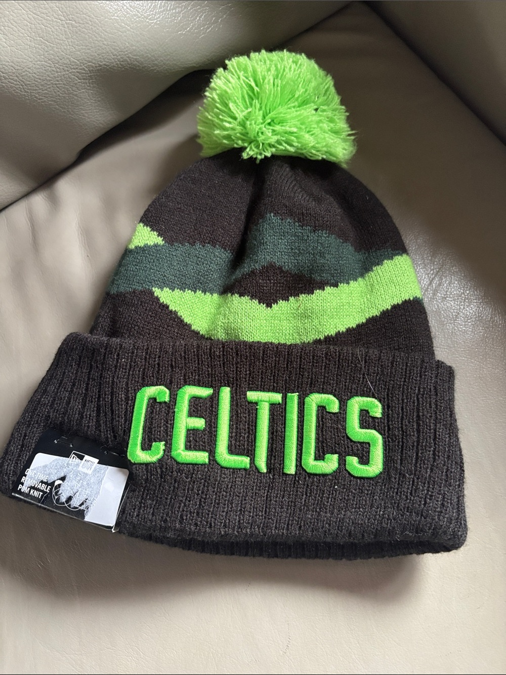 New Era Black & Bright Green Celtics Pom Knit Hat